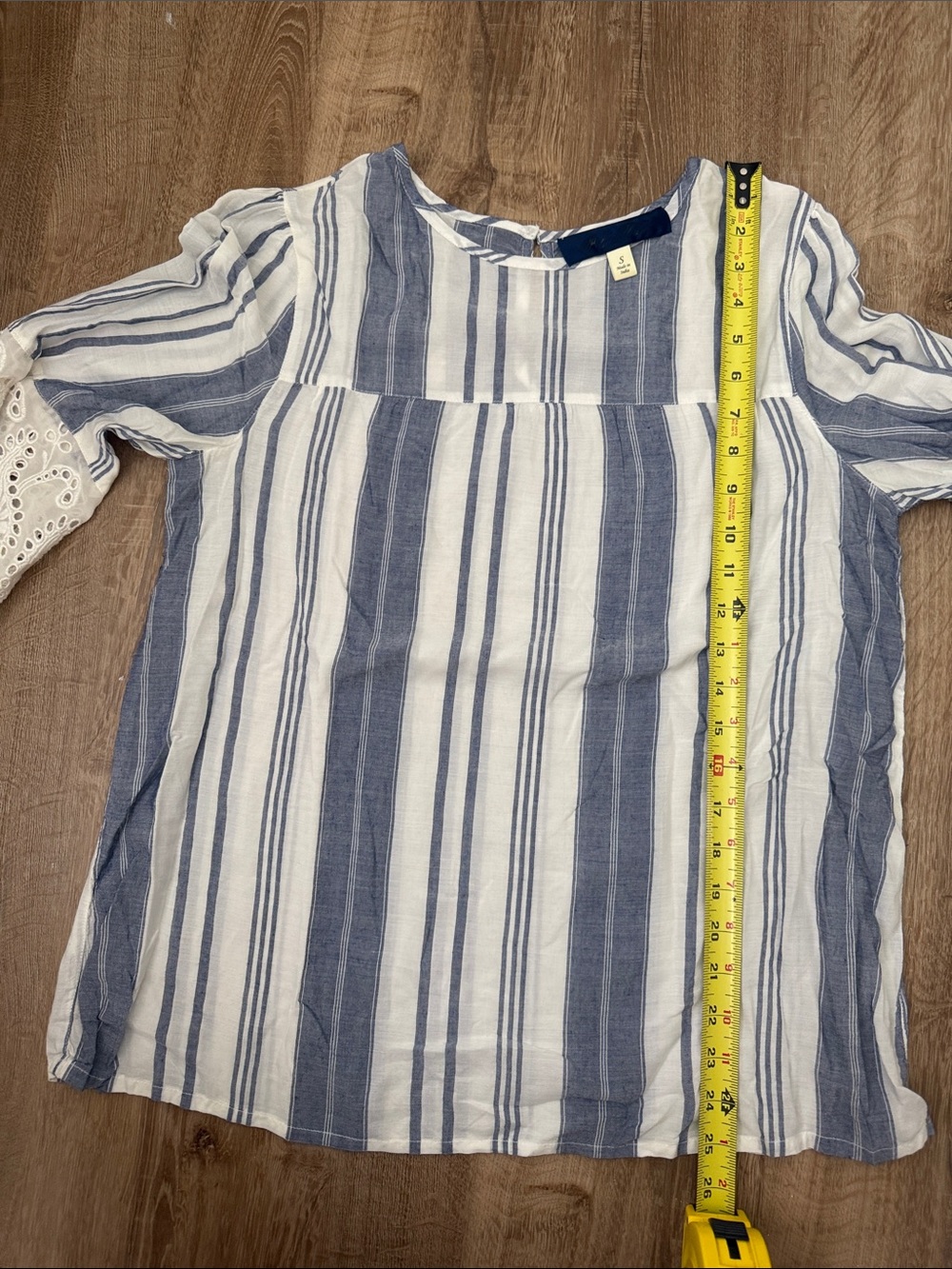 Francesca’s Blue Rain Striped Blue and White Lace Sleeve Women’s Top - Picture 9 of 9